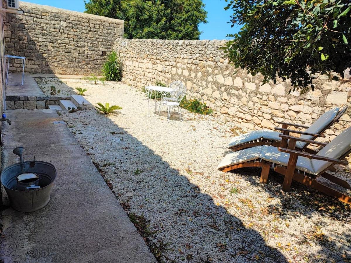 Il Baglio Di Kharrub Rural Guest House Pozzallo Exterior photo