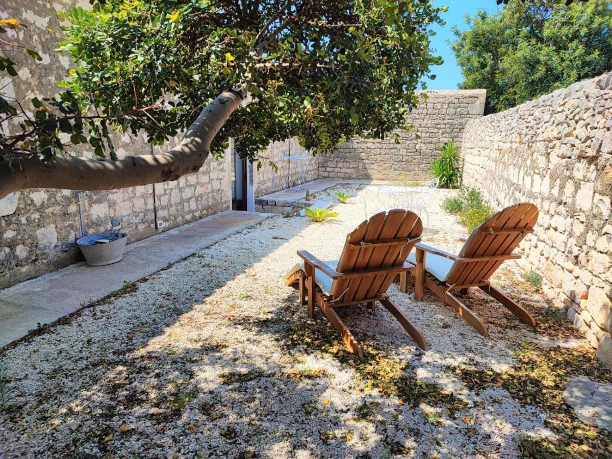 Il Baglio Di Kharrub Rural Guest House Pozzallo Exterior photo