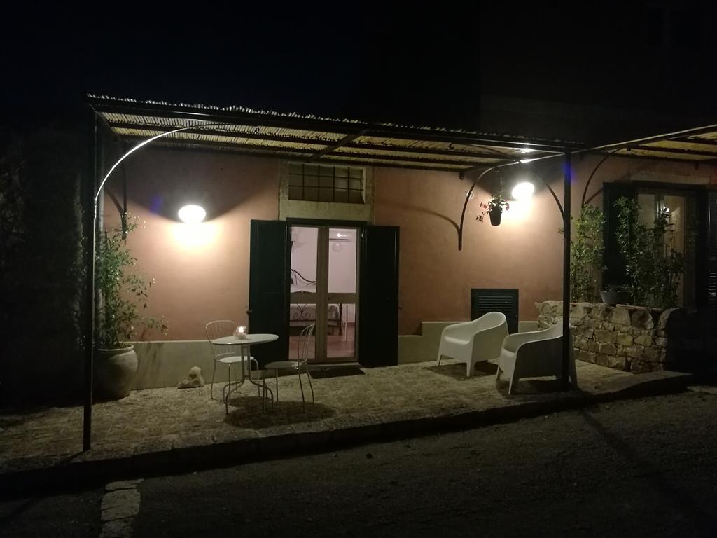 Il Baglio Di Kharrub Rural Guest House Pozzallo Exterior photo